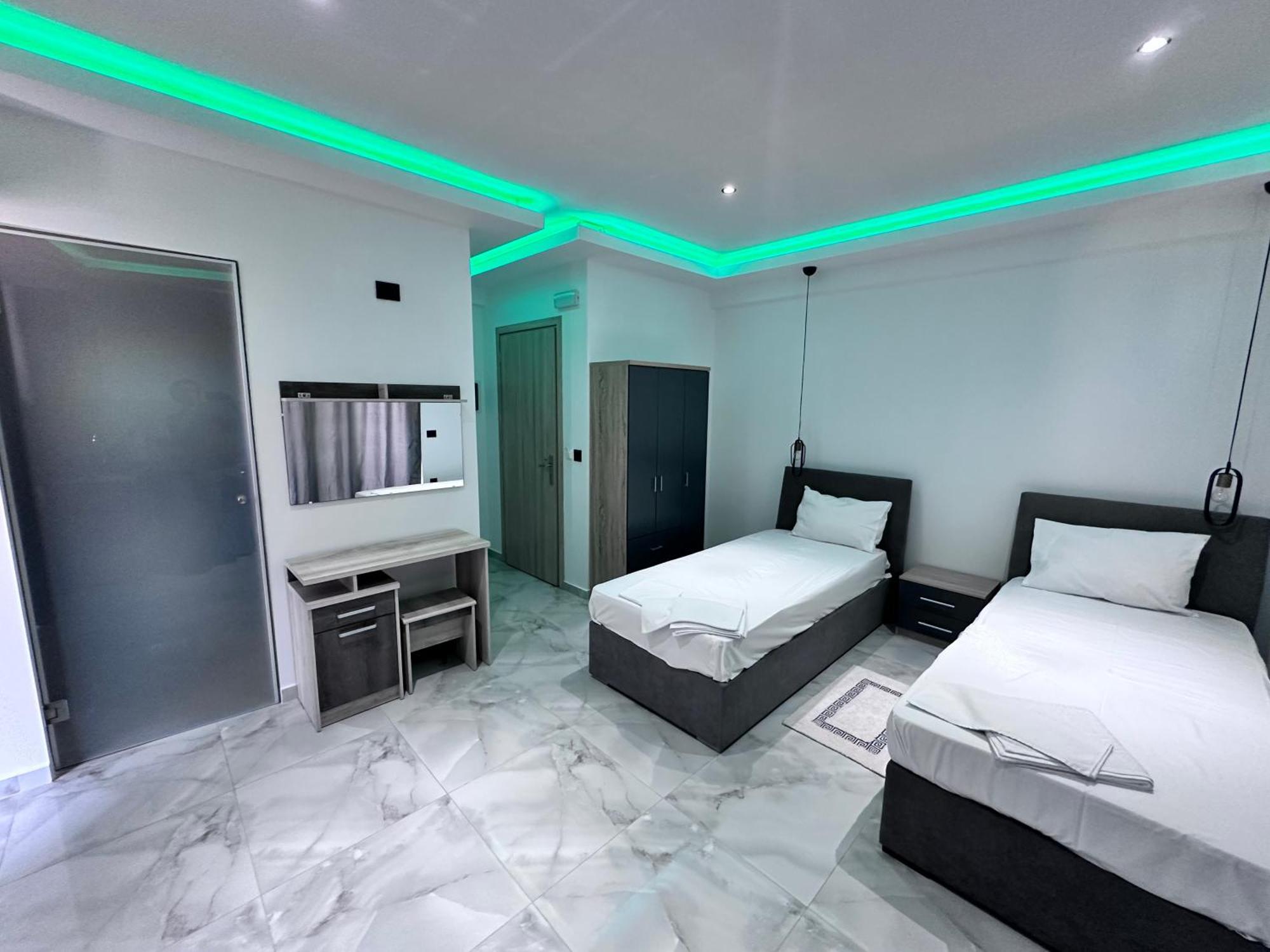 Central Studios Apartments Аліканас Екстер'єр фото
