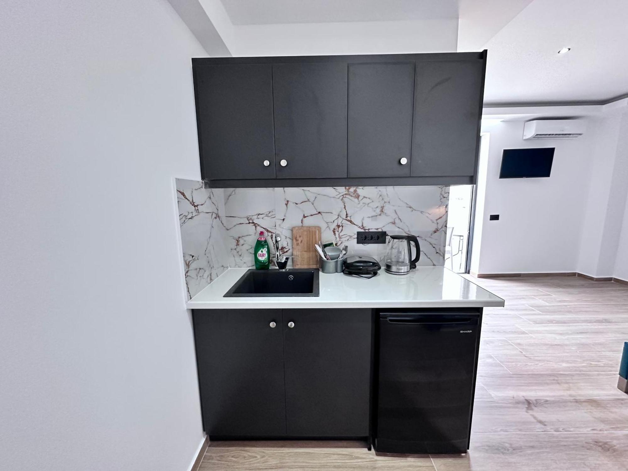 Central Studios Apartments Аліканас Екстер'єр фото